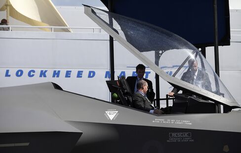 Lockheed Says It Won’t Issue Layoff Notices on Budget Cuts