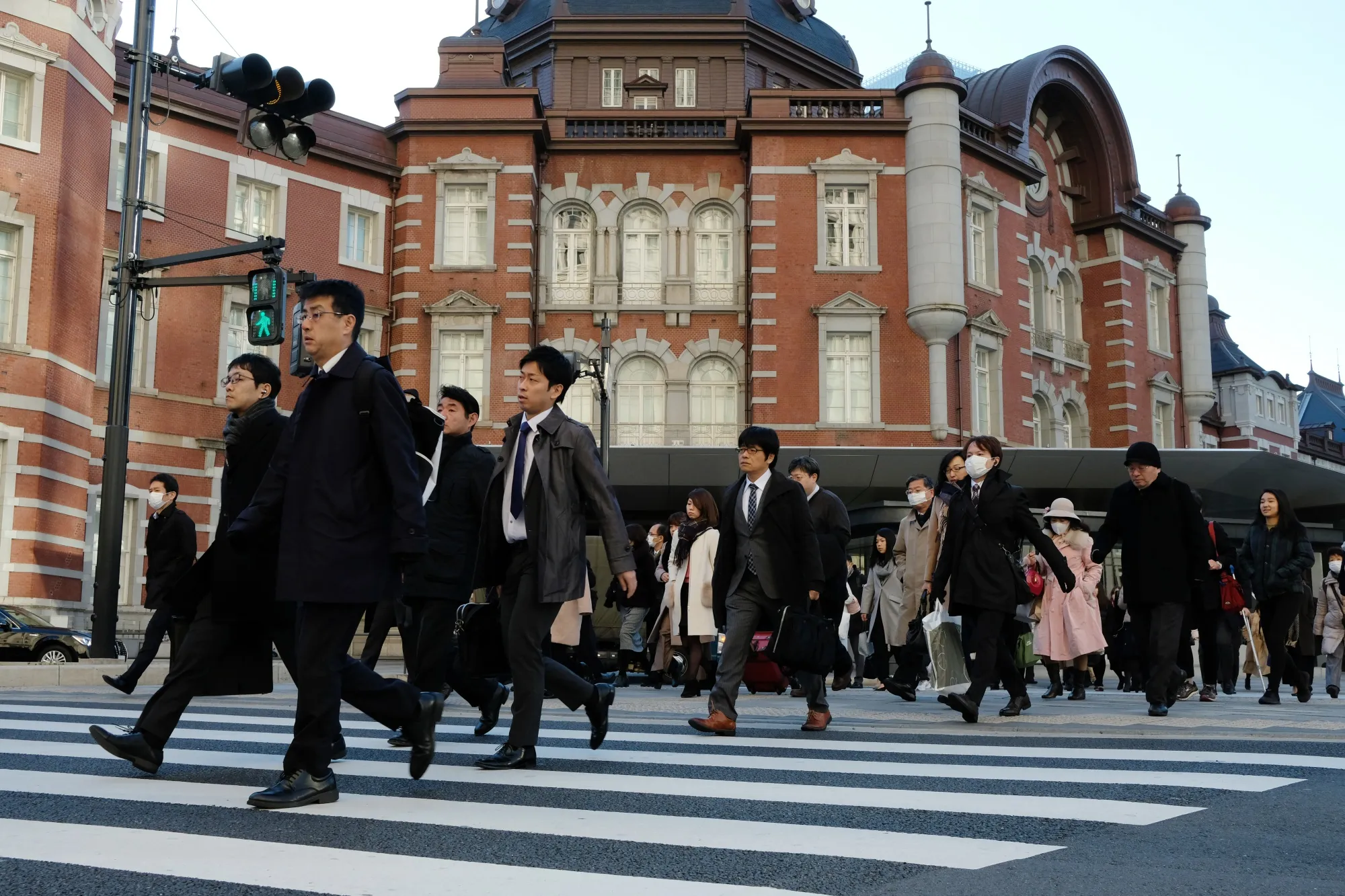 Japan Stocks Play Catch Up in Global Slump After Four-Day Break