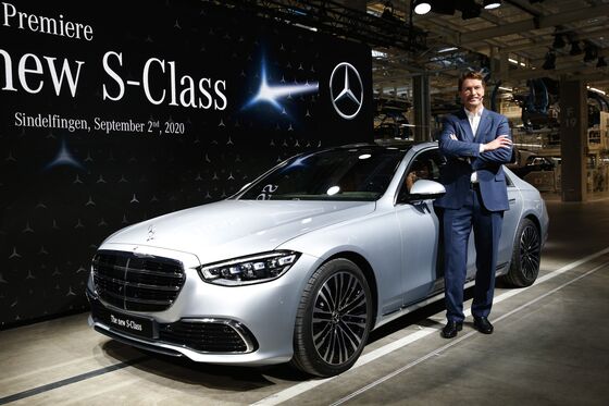 Mercedes Straddles Old and New With Electric S-Class Reboot
