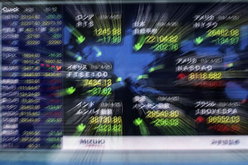 Final Trading Day Before Super Golden Week Holiday