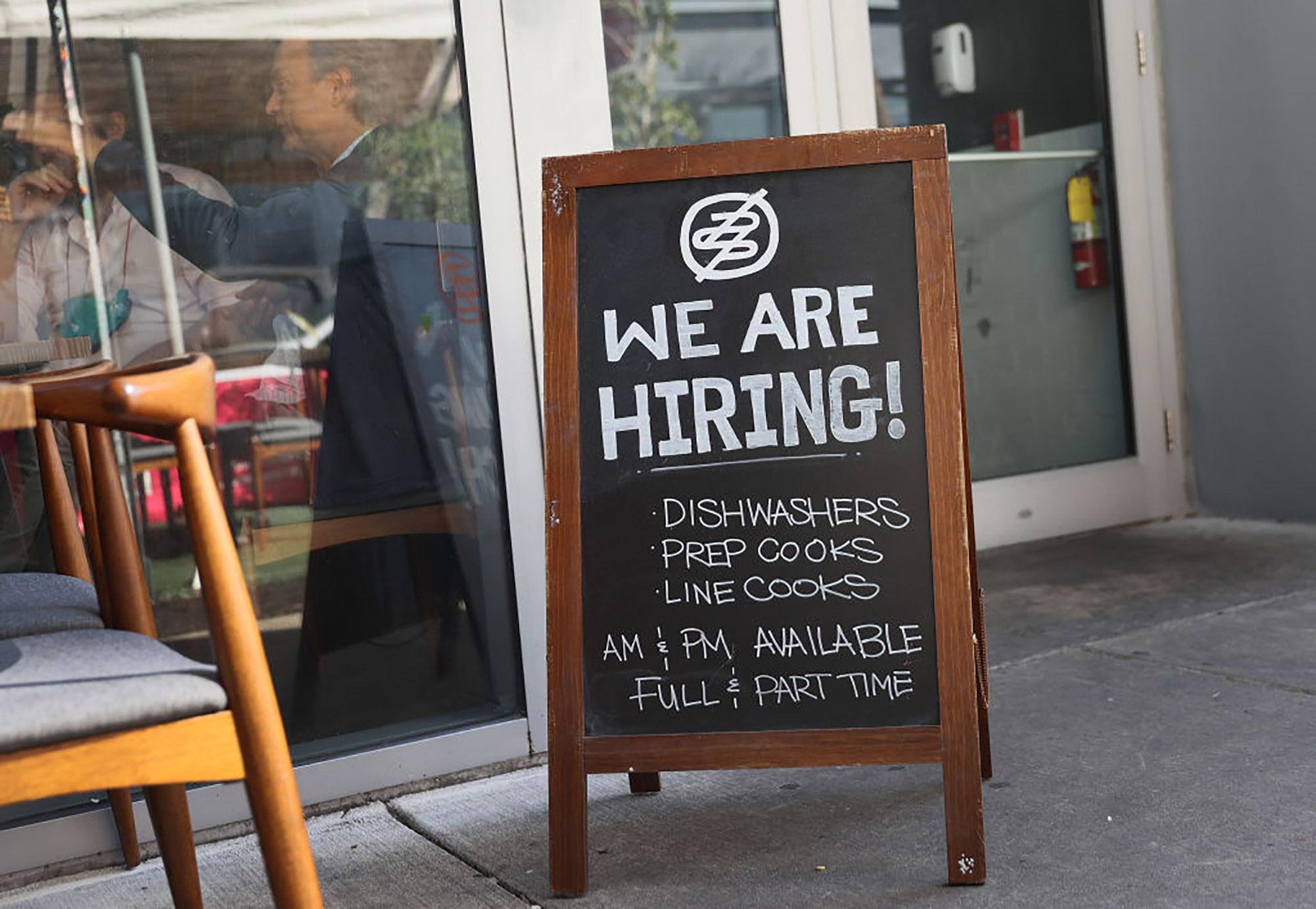 Covid Jobs Why Restaurants And Bars Are Going To Bounce Back Hire 