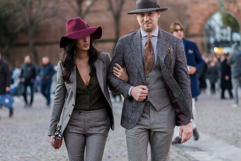 Samantha Leder and Lewis Malivanek keep the fashion on point—but not over the top—as they walk the streets of Florence.