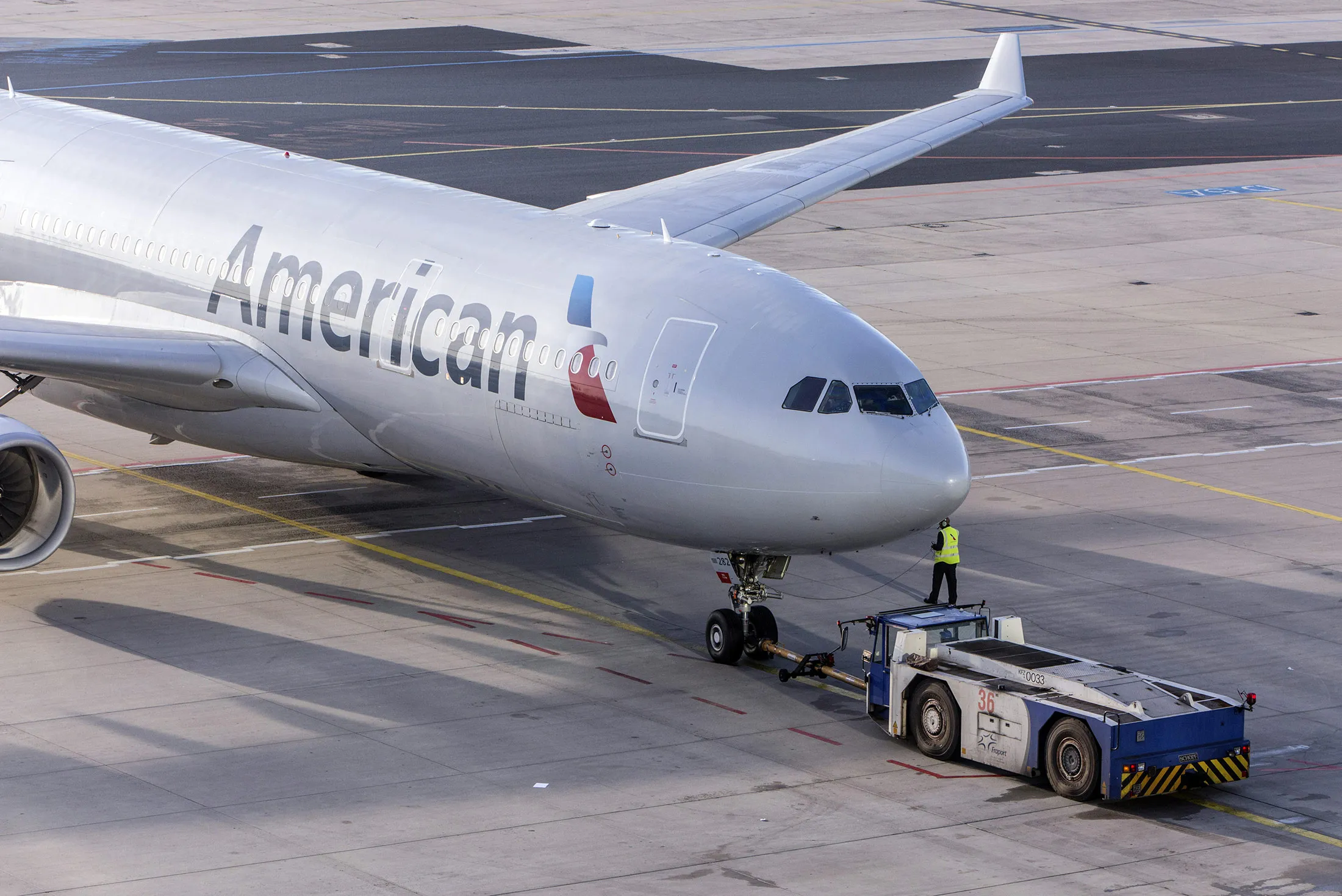 1469739374_American-Airlins