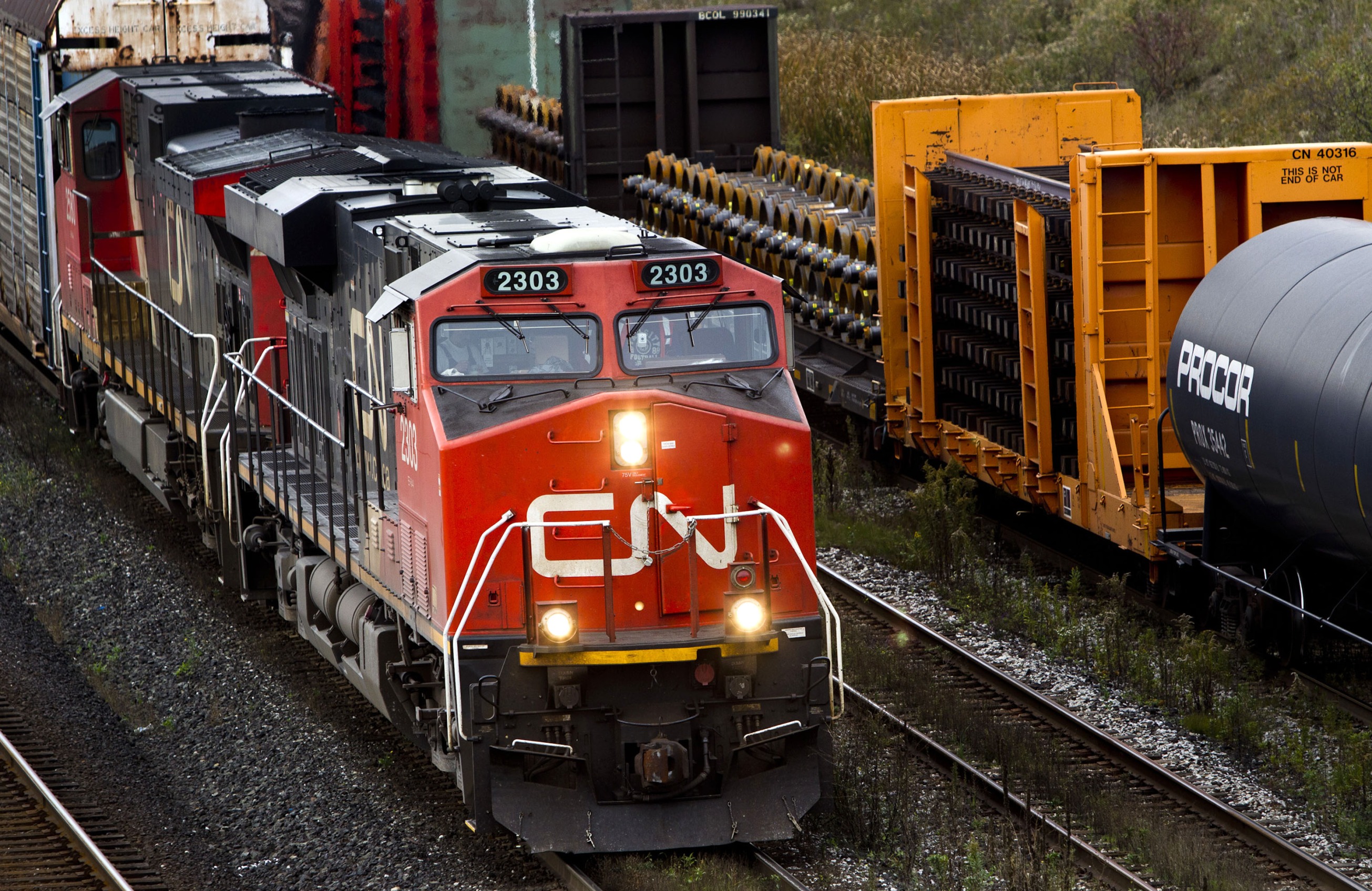 Freight railroad slowdowns under microscope amid supply crunch