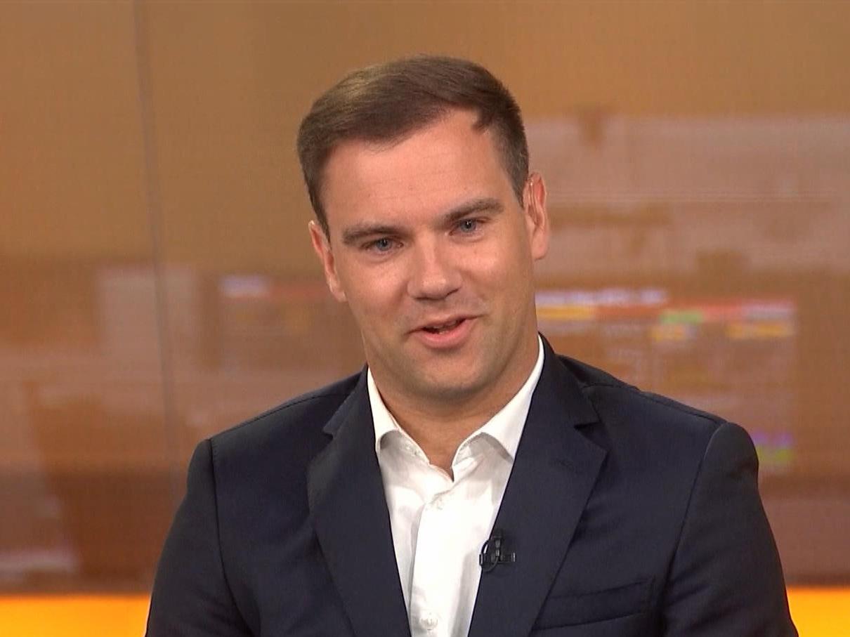 HSBC’s Max Kettner Says It’s Time to Ditch Stocks and Hide in Cash ...