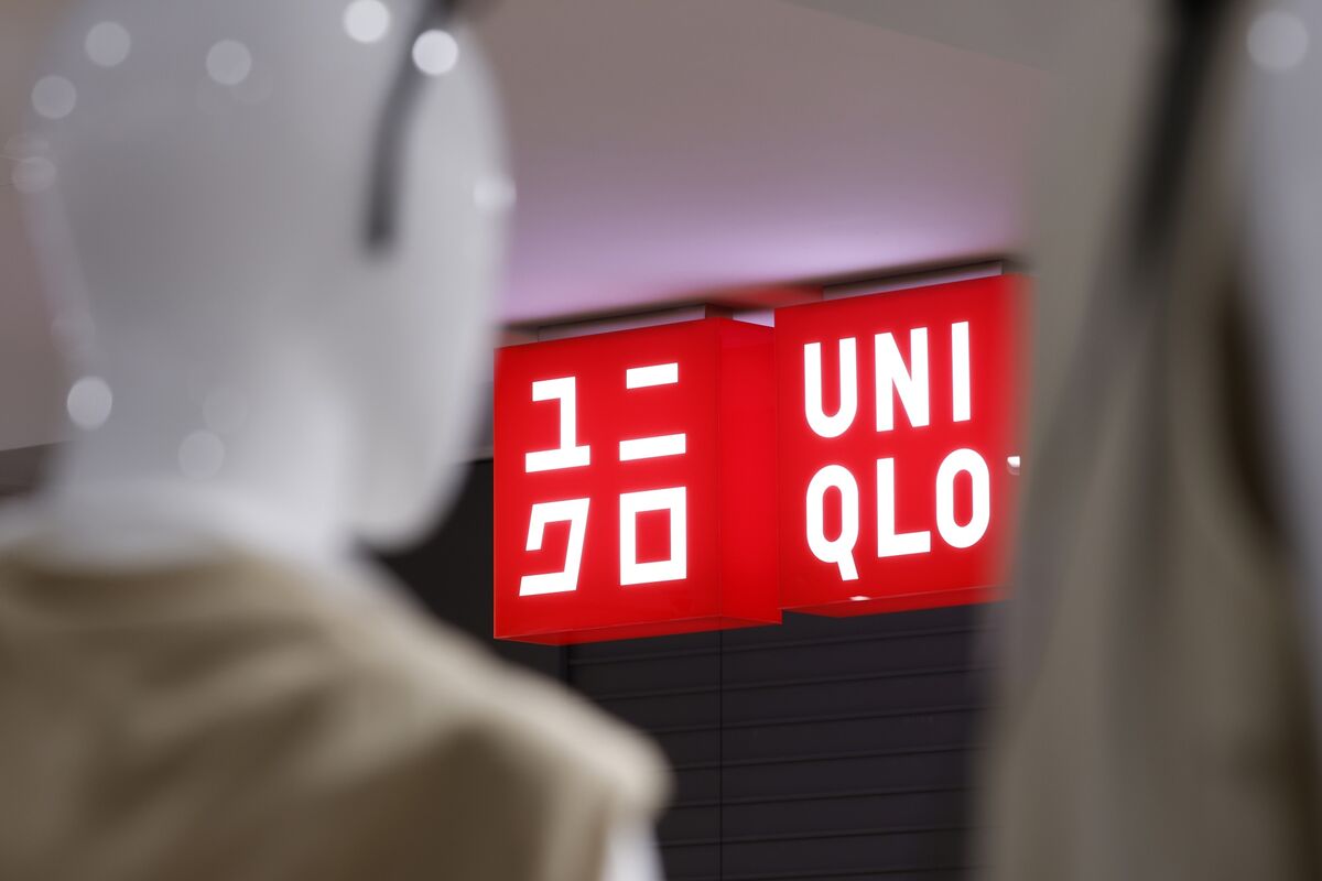 Uniqlo, 7-Eleven Check Japan’s Consumer Health: Asia Earnings Week Ahead