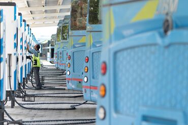 Markets Magazine_India_Bus_01