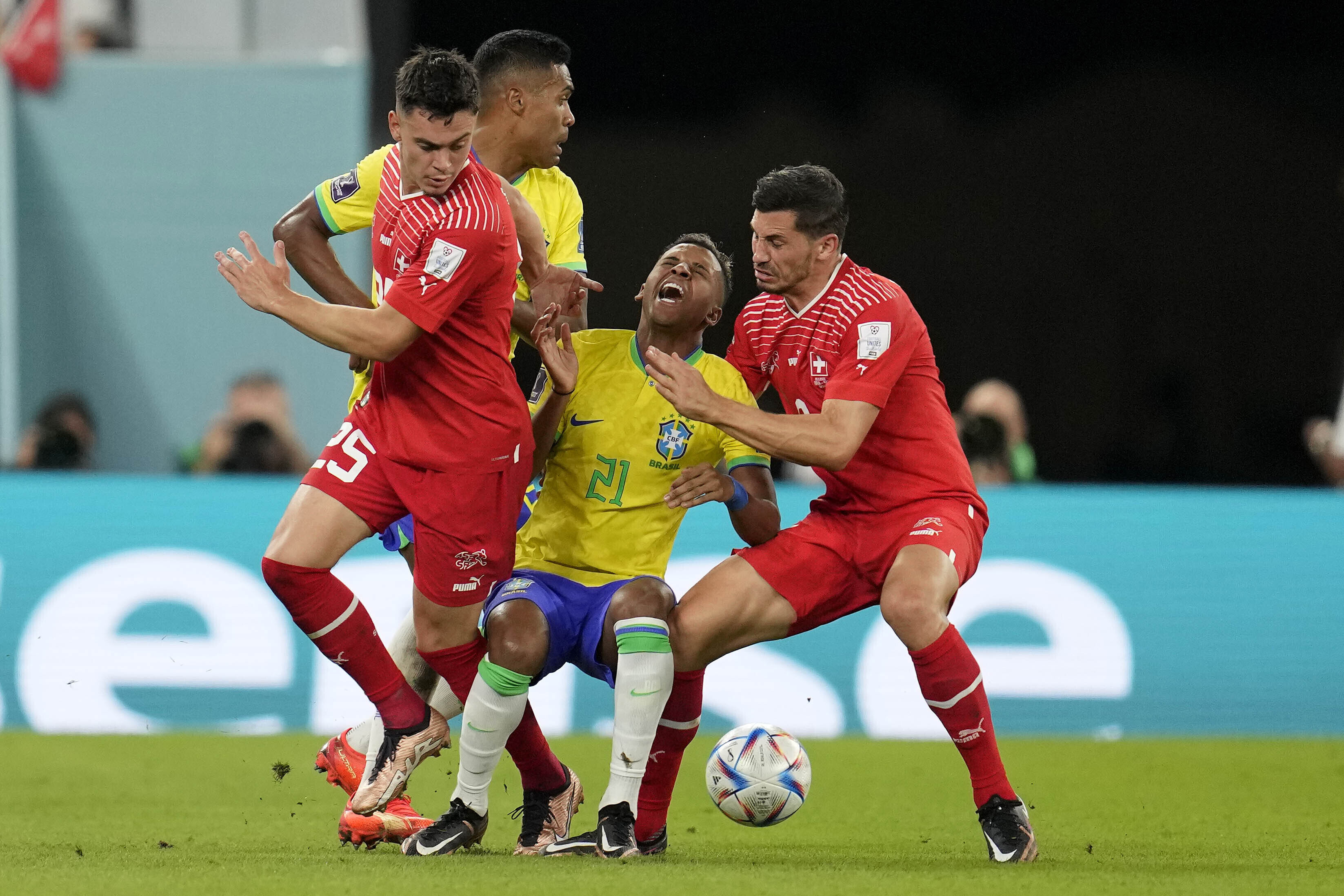 Brazil Advances At World Cup With 1-0 Win Over Switzerland - Bloomberg