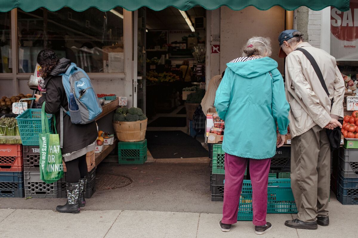 Canadian Consumer Spending Rose Ahead of Oil Price Shock
