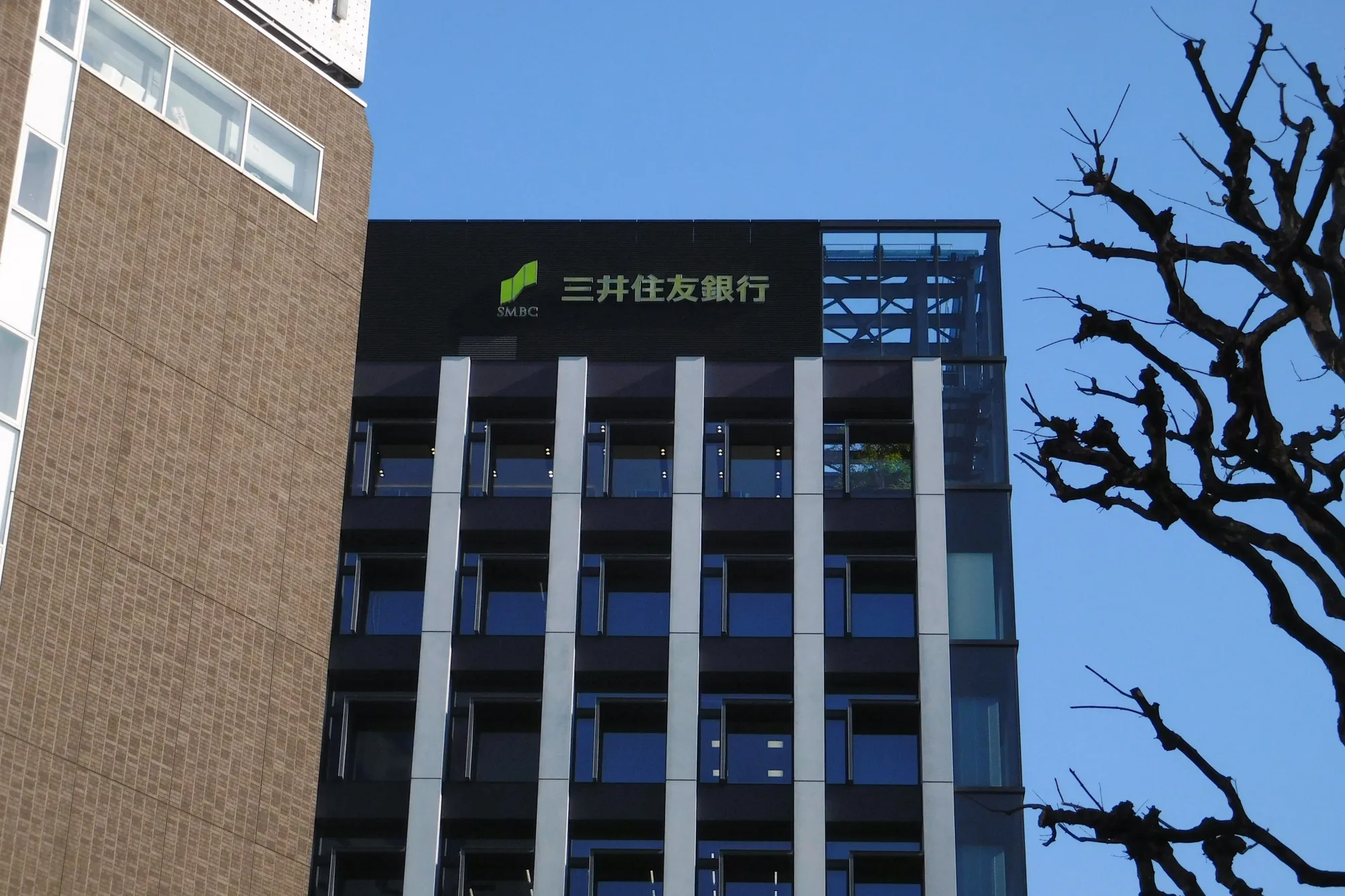 三井住友銀、計9350億円の融資に関するリスク移転の取引検討－関係者