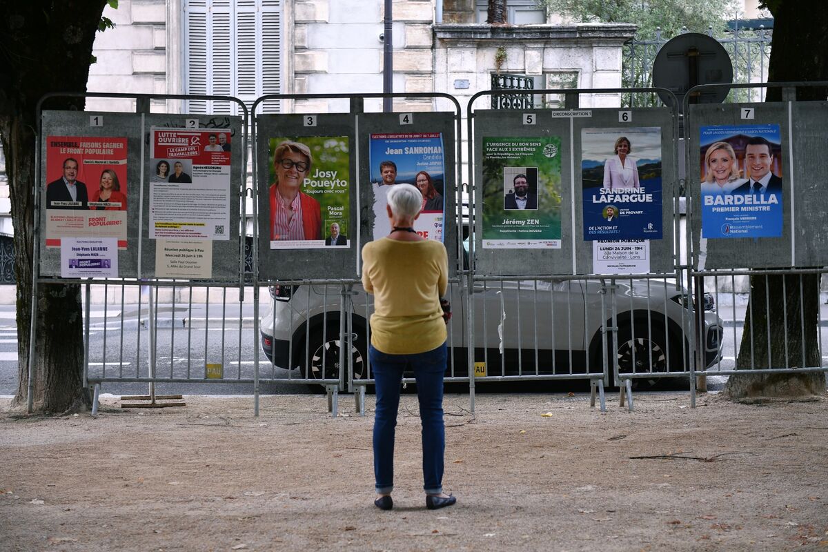 French Business Leaders Fear Political Upheaval