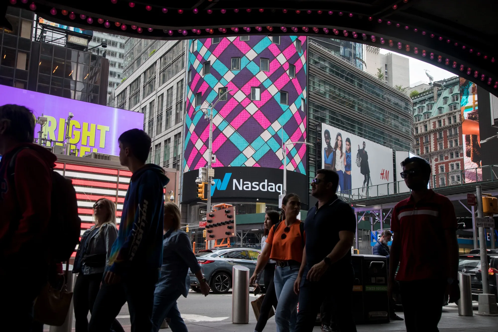 H&m nasdaq hotsell