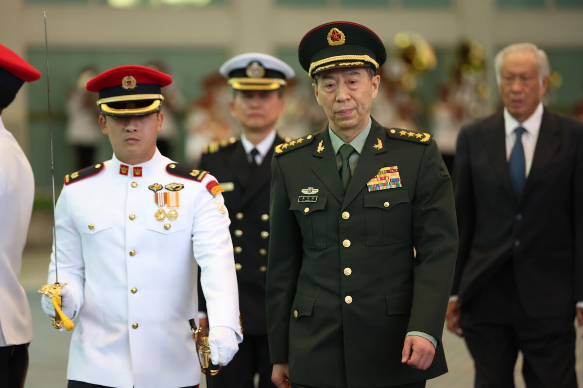 Fear of US-China Conflict Looms Over Singapore Defense Forum - Bloomberg