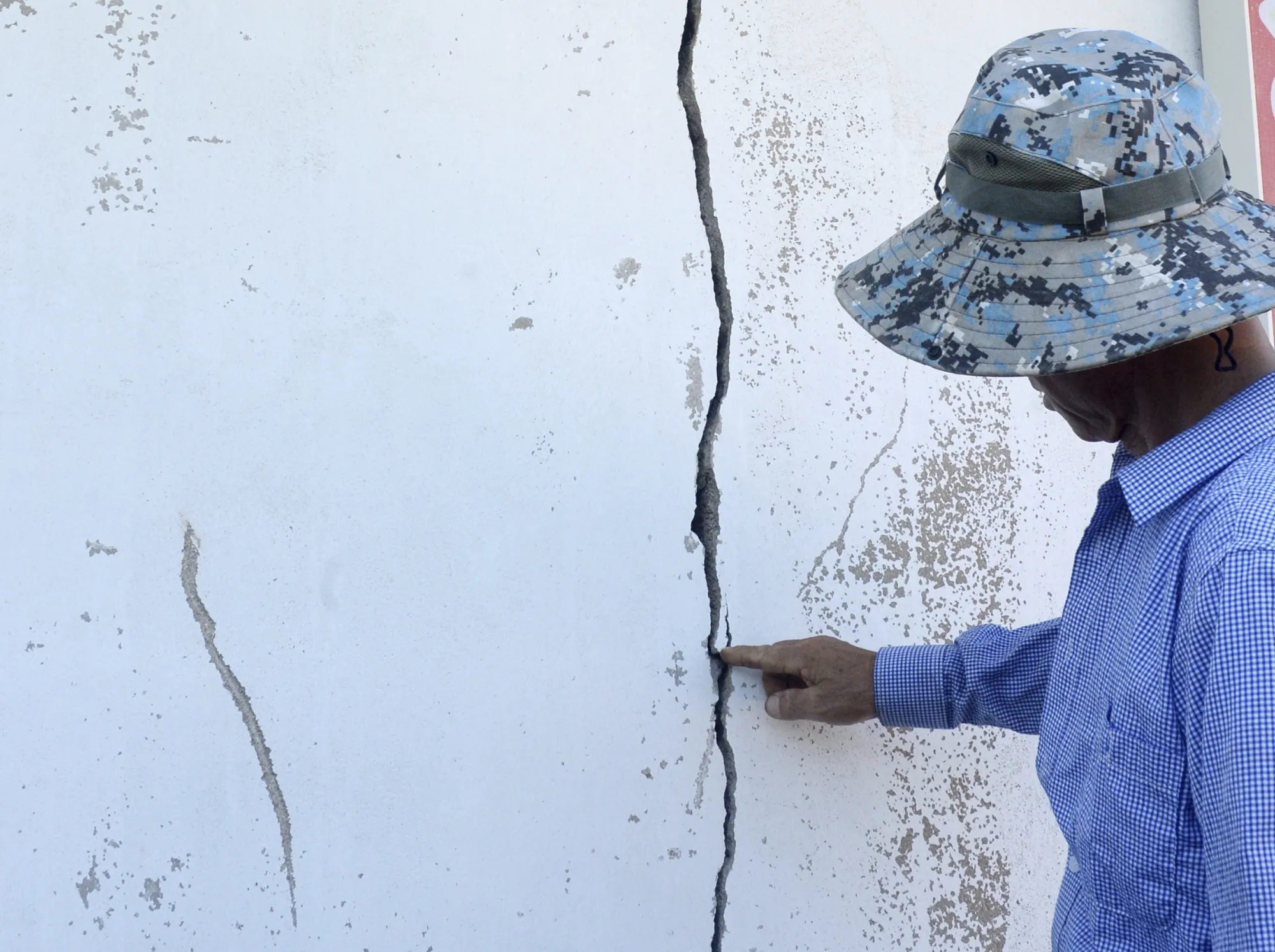A cracked wall at a home damaged by an earthquake in Buan, South Korea, on June 12.