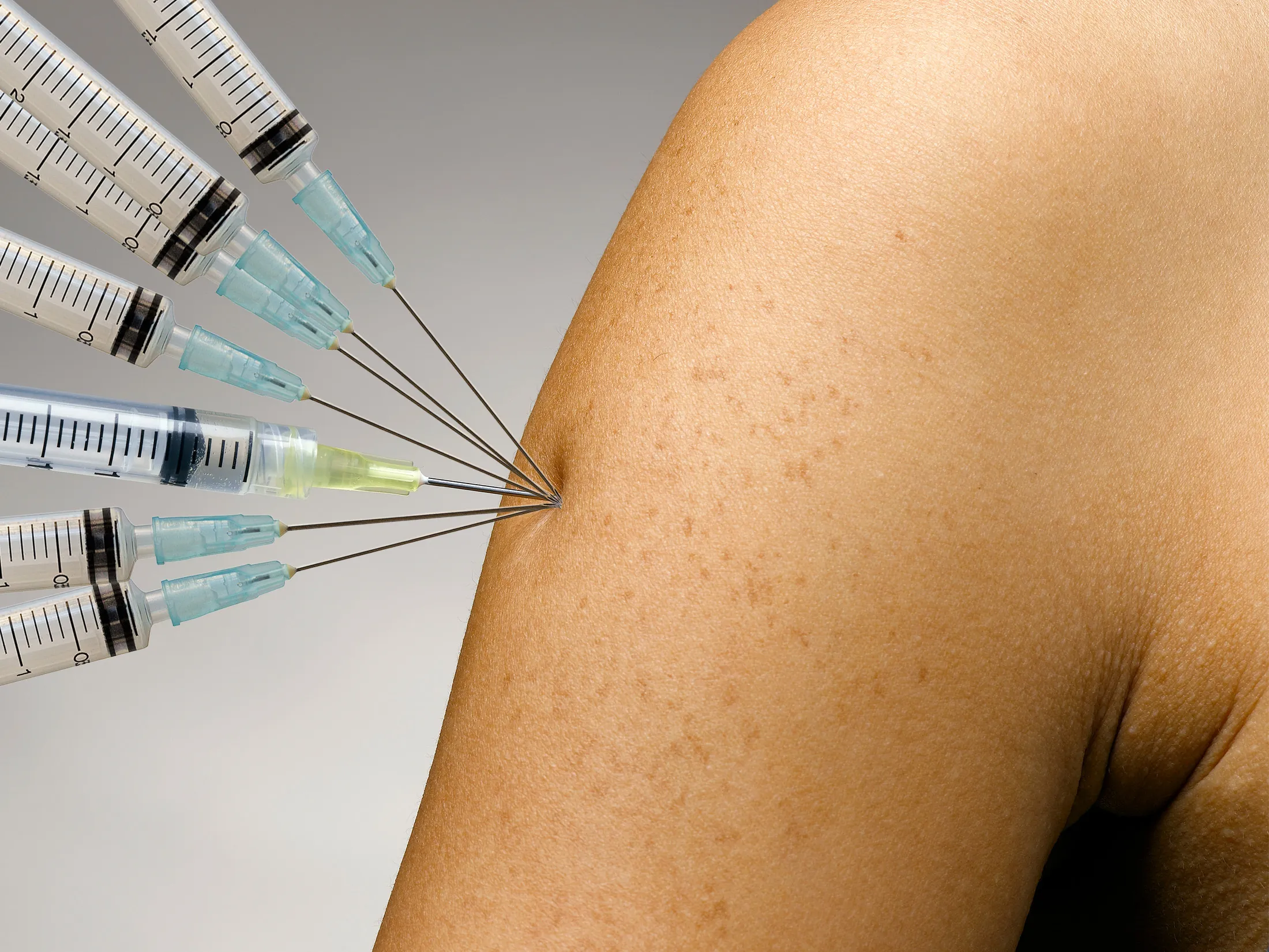 Pfizer (PFE), Moderna (MRNA) Race to Make Vaccines for Covid Variants -  Bloomberg