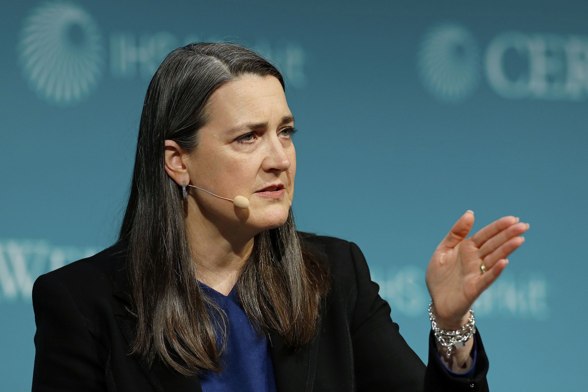 pg-e-s-new-boss-is-an-ex-climate-denier-now-tackling-warming-bloomberg