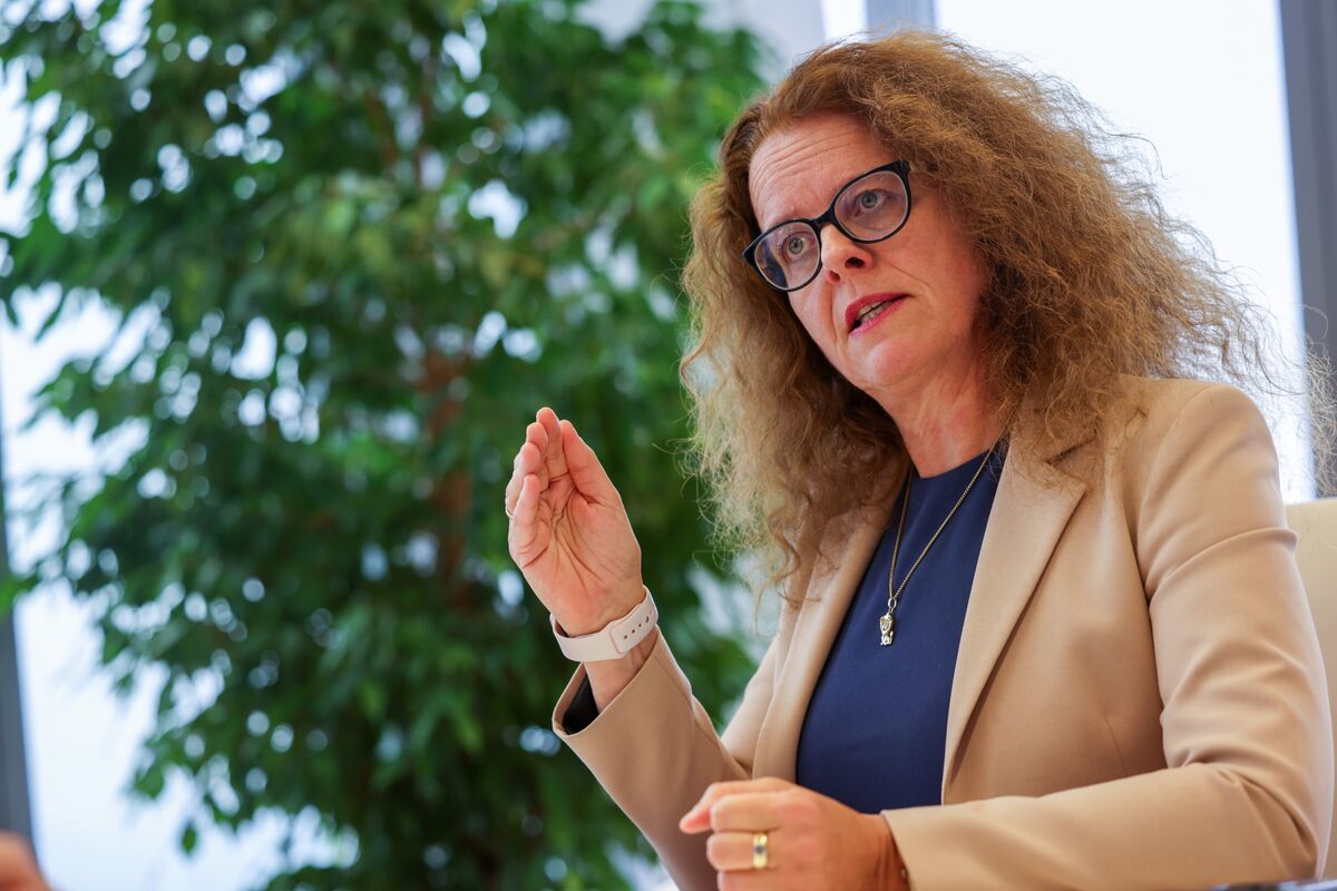 ECB Shouldn’t Rush Its Reaction to Iran War, Schnabel Says