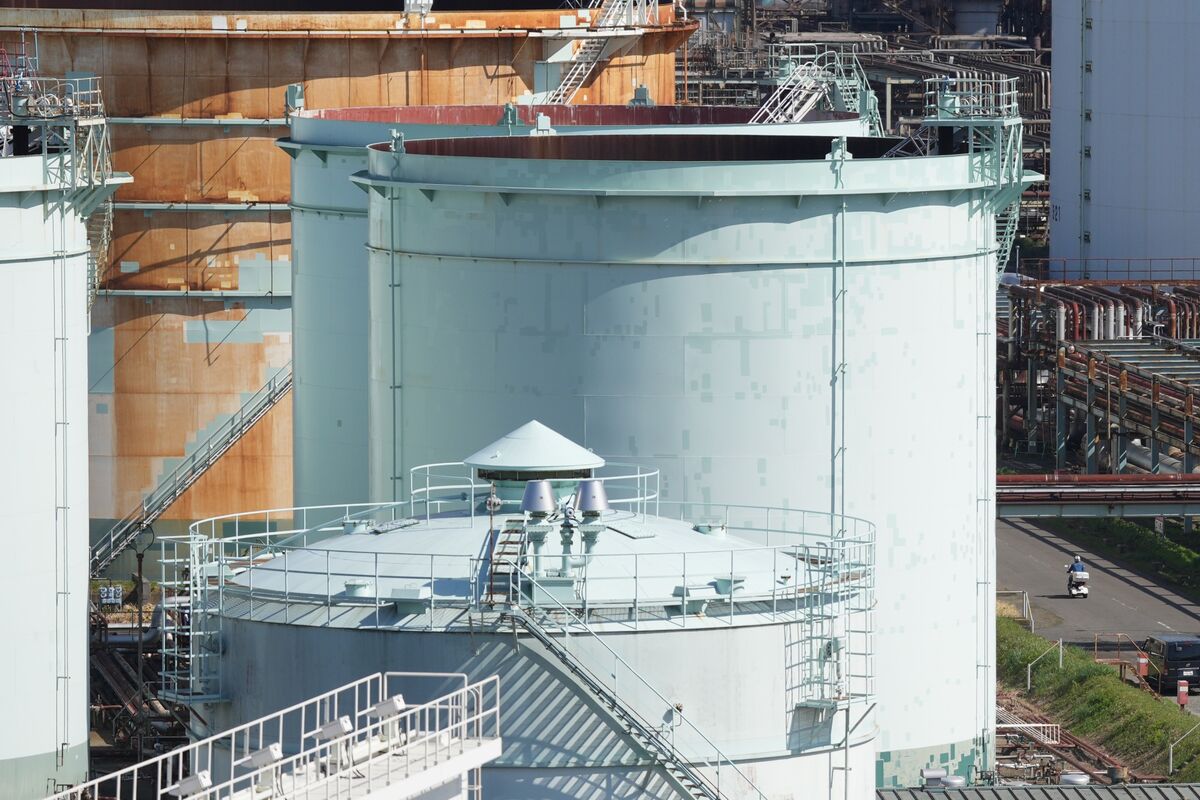 Oil Tanker Earnings Plummet Amid Outlook for Deeper OPEC+ Curbs Bloomberg