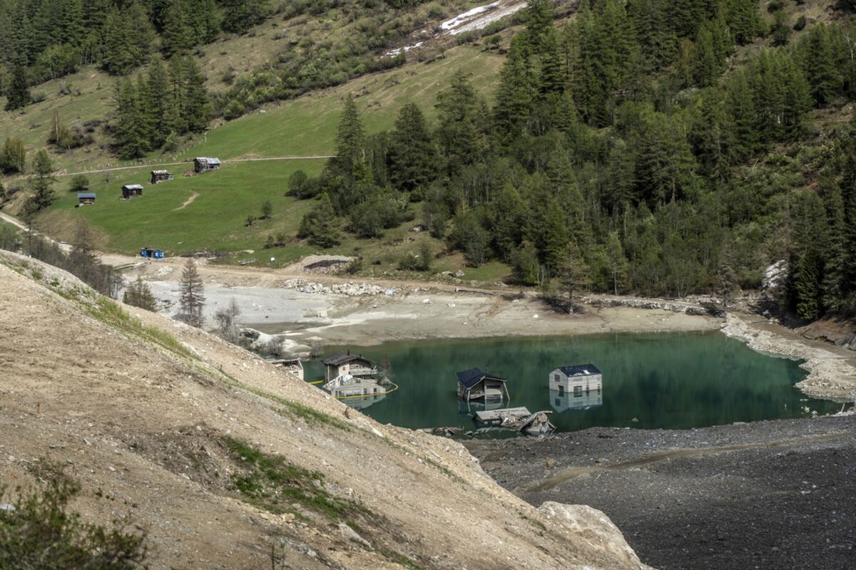 How Switzerland Is Adpating to Melting Glaciers