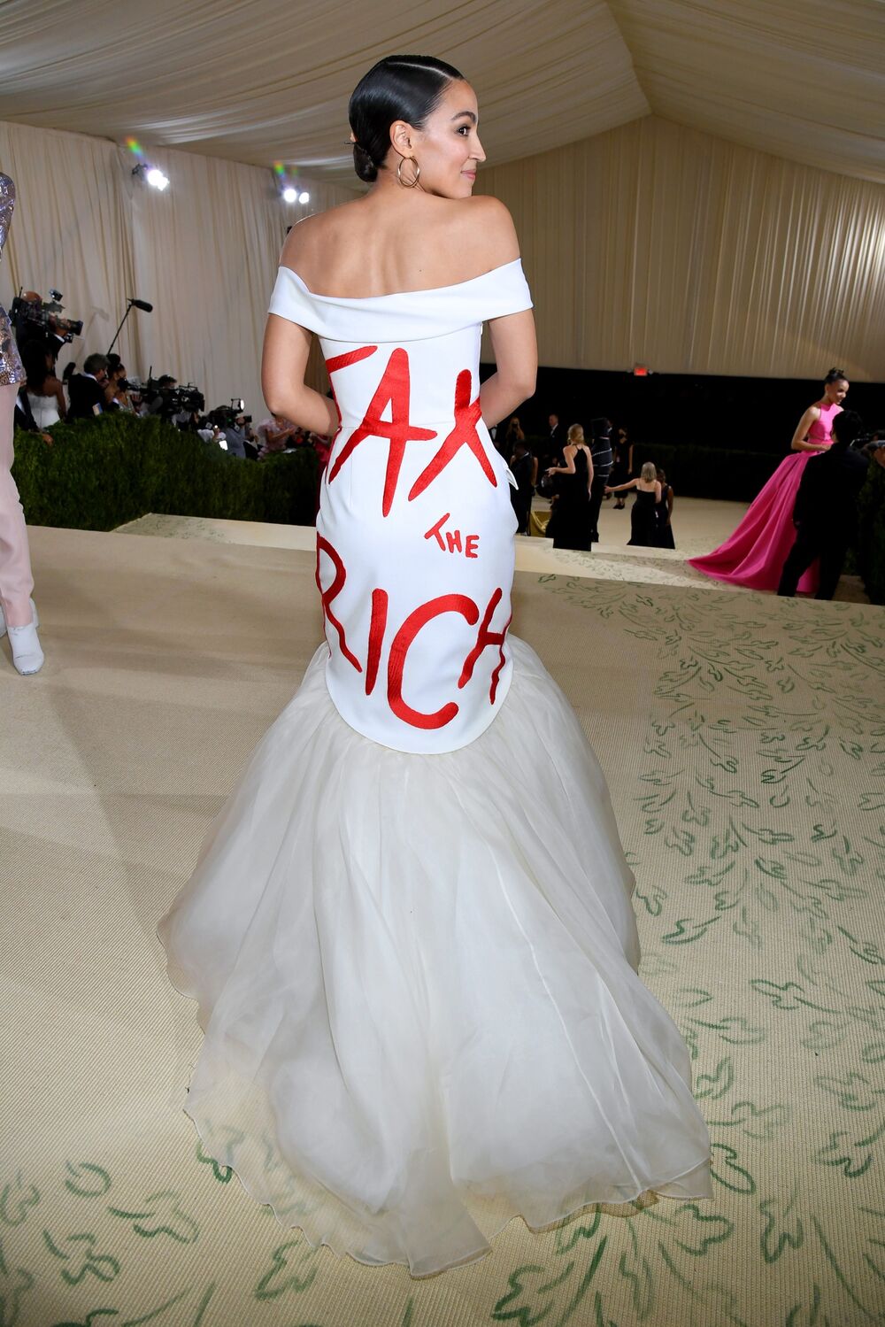 AOC Wears 'Tax the Rich' Dress to Met Gala Where Tickets Cost $35,000 -  Bloomberg