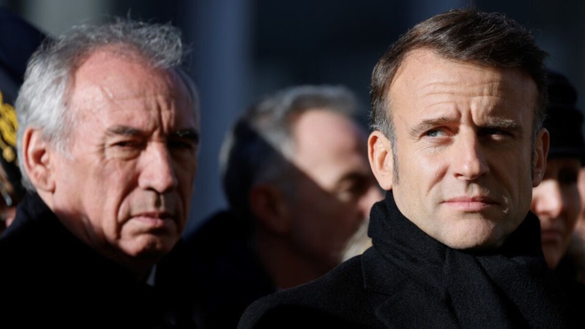 French Prime Minister Bayrou Loses Confidence Vote, Triggering Government Change