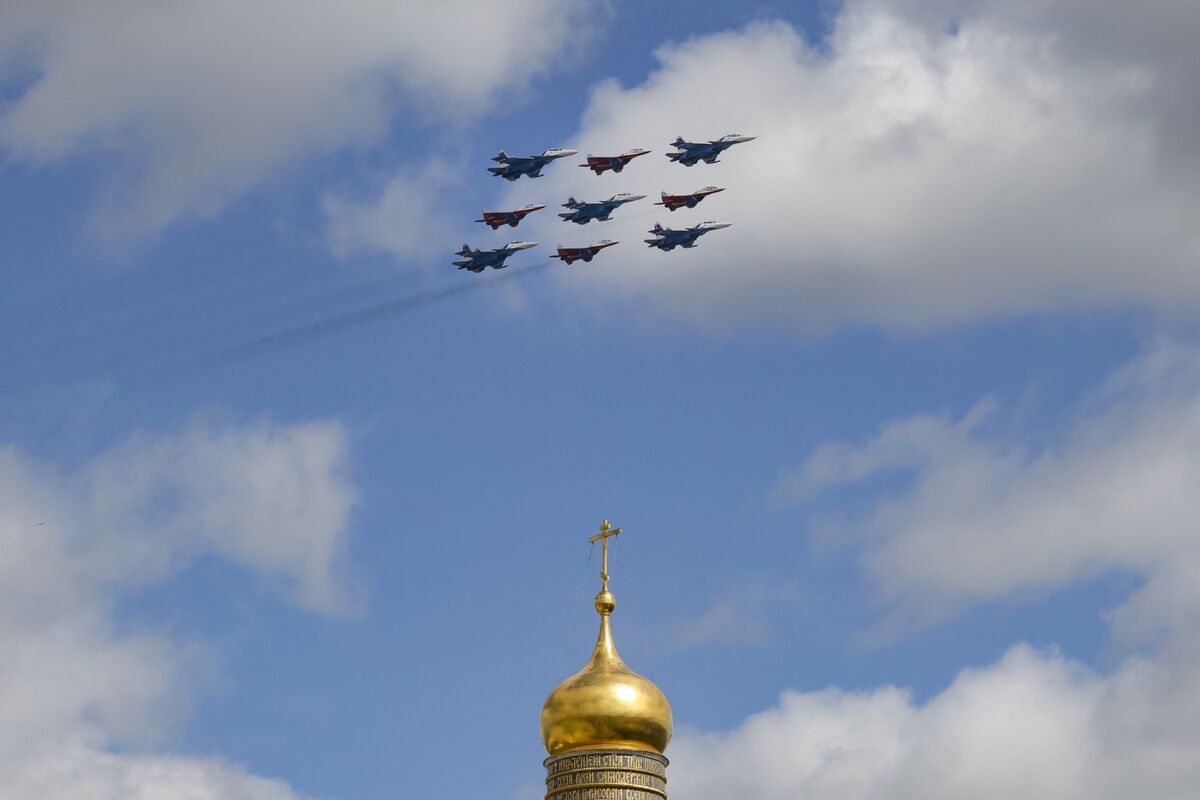 Russia Shot Down Drones for Third Day as Xi, Lula Due to Arrive in Moscow