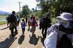 Migrants wanting to reach the US head to the Honduran-Guatemalan border.