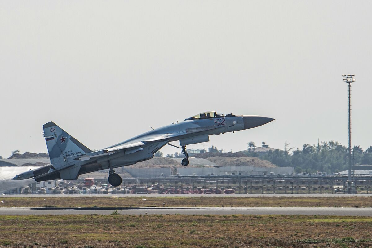 Russian Jet Violates Estonia Airspace After Tanker Row