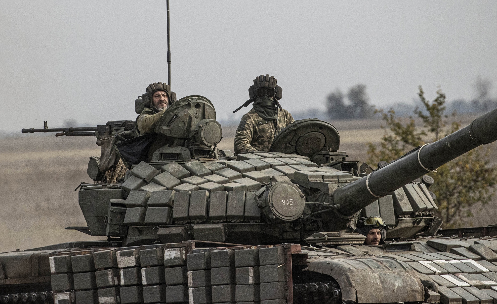 Ukraine Cautious Over Russia’s Kherson Exit As Fighting Goes On - Bloomberg