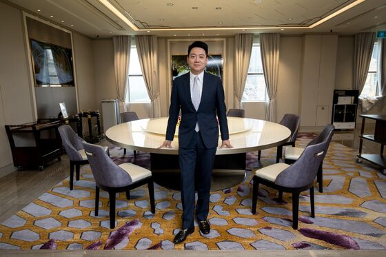 Macau Junket King Hatches Plan to Lure VIPs Back to Baccarat Tables — in Vietnam