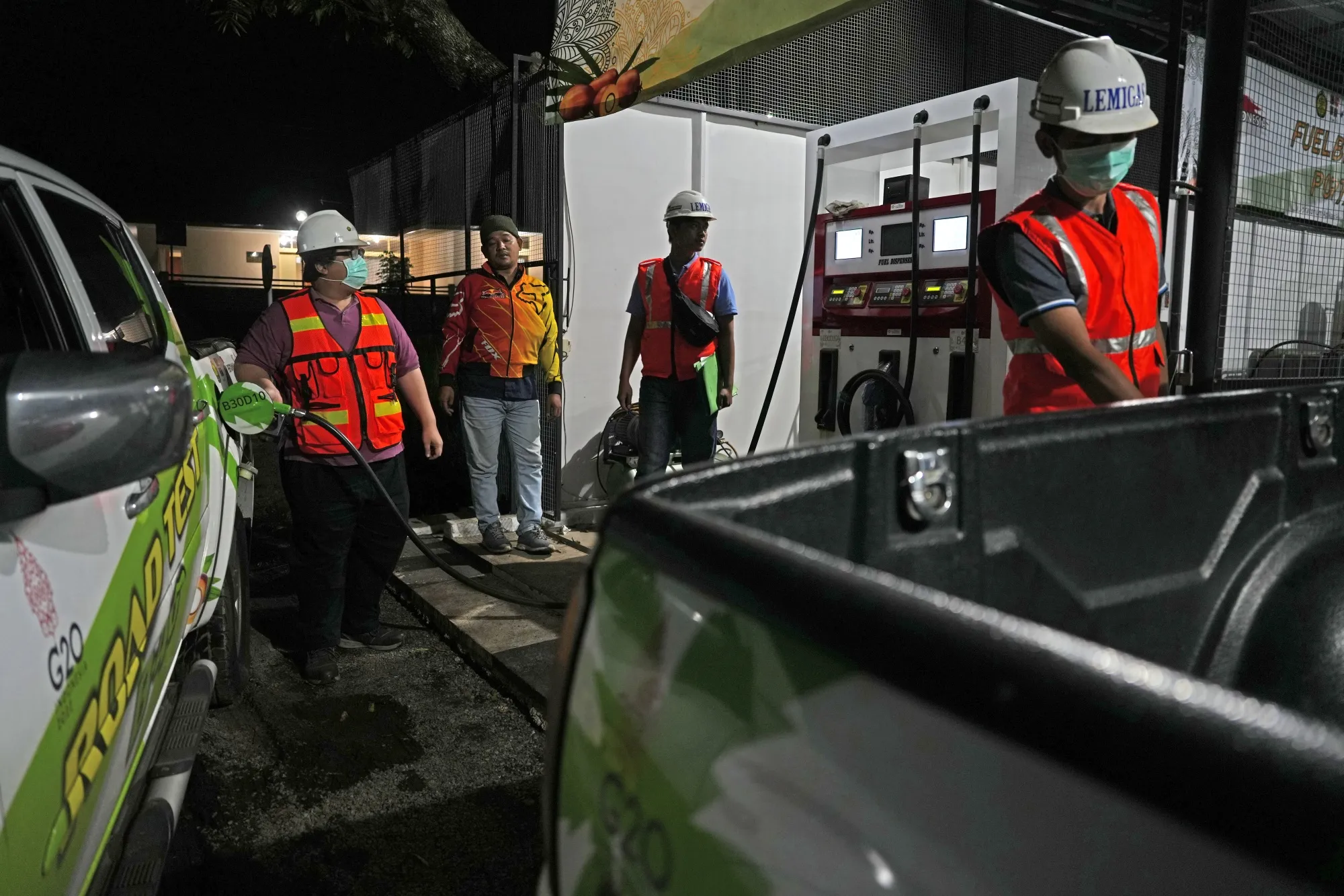 A vehicle is filled with 40% biodiesel in Maribaya,&nbsp;Indonesia.