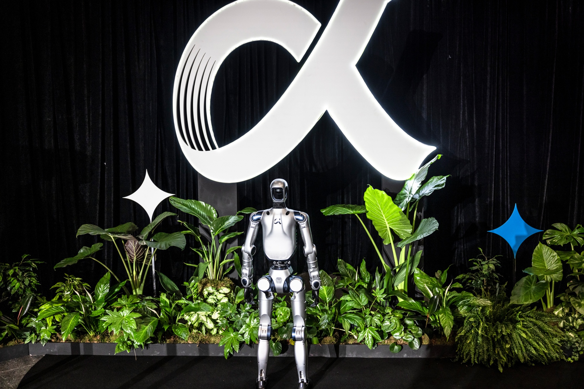 A humanoid robot by Honor Device Co. in Barcelona. Photographer: Angel Garcia/Bloomberg
