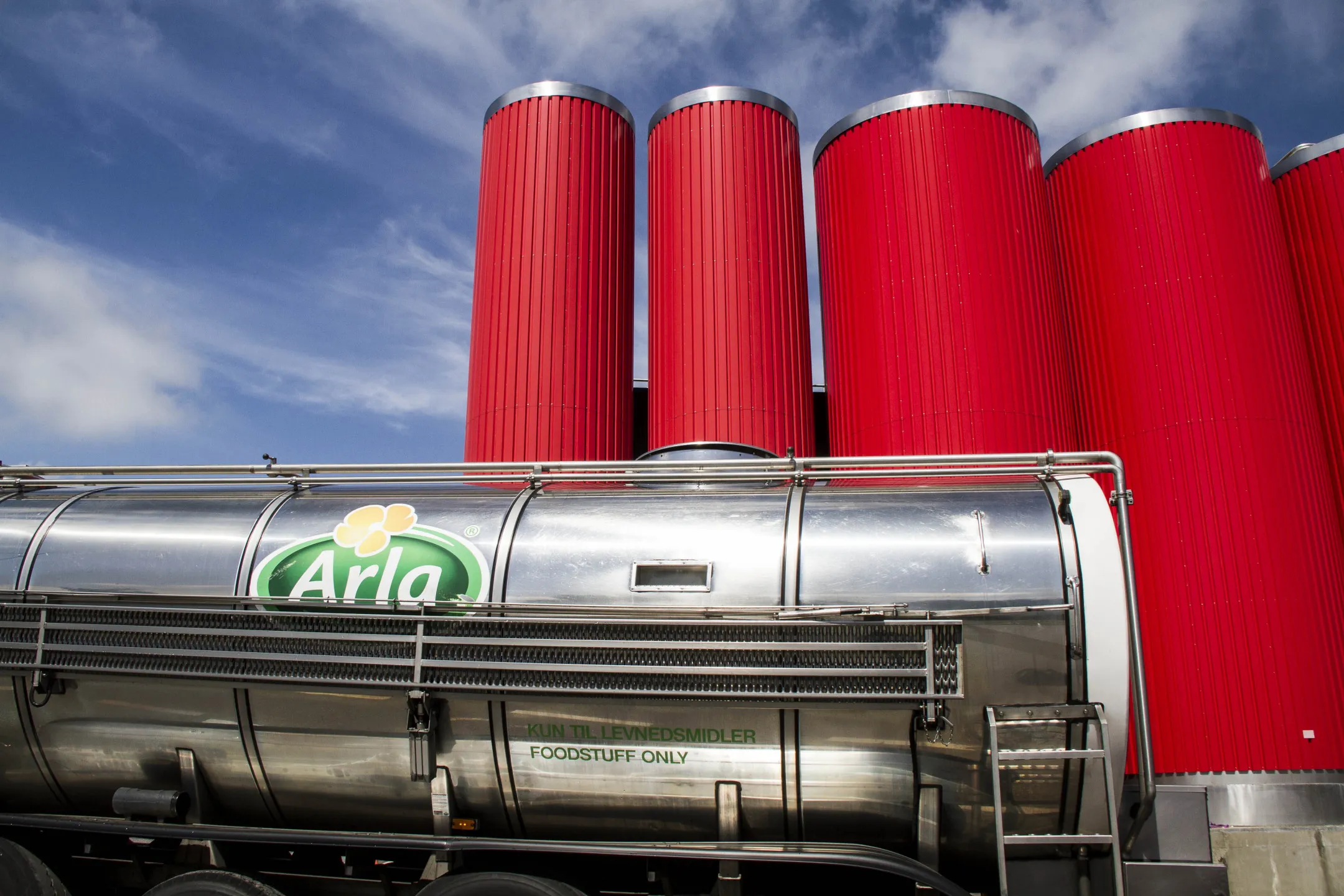 Arla Germany Denmark’s Arla and Germany’s DMK to Create European Dairy Giant - Bloomberg