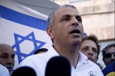 Moshe Kahlon