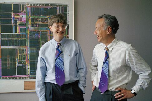 Bill Gates and Andy Grove at Microsoft's headquarters in Redmond in 1993.