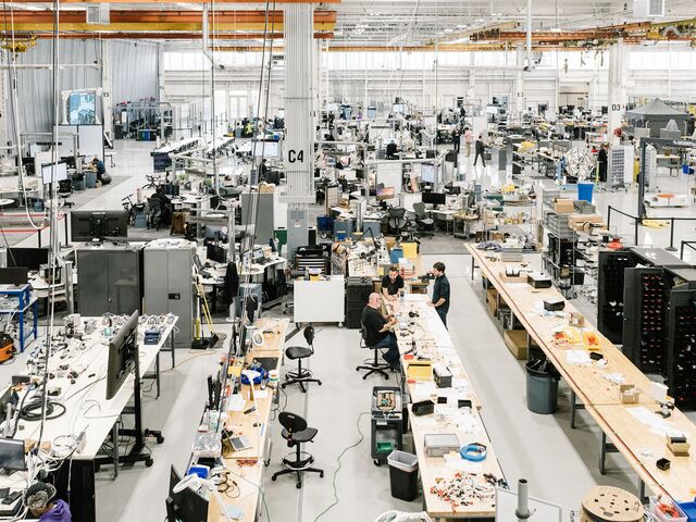  A rocket factory coming to life inside of a 250,000 square foot-facility next to an Alameda neighborhood