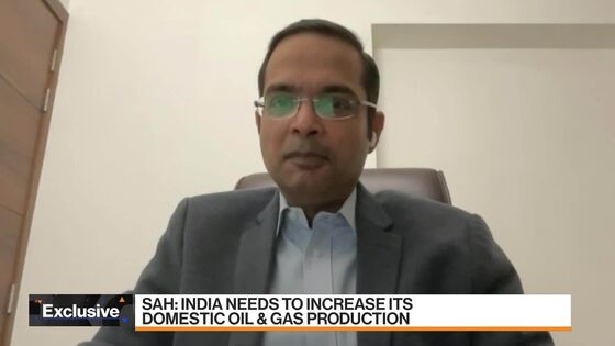 Indian Billionaire Bets $4 Billion on Oil Hunt Amid Price Surge