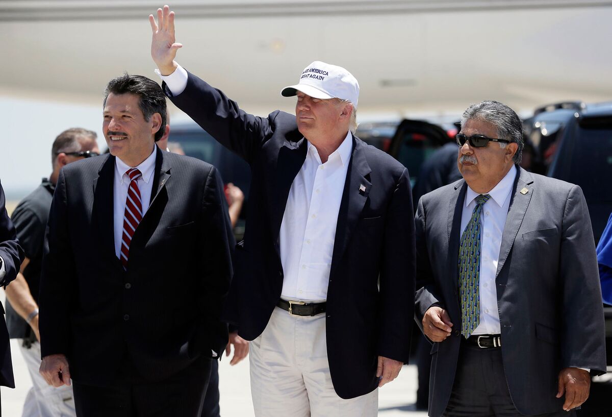 Donald Trump's New Hat, Now With More Trumpisms - Bloomberg