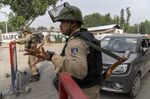 Indian security forces in Srinigar, Jammu & Kashmir.