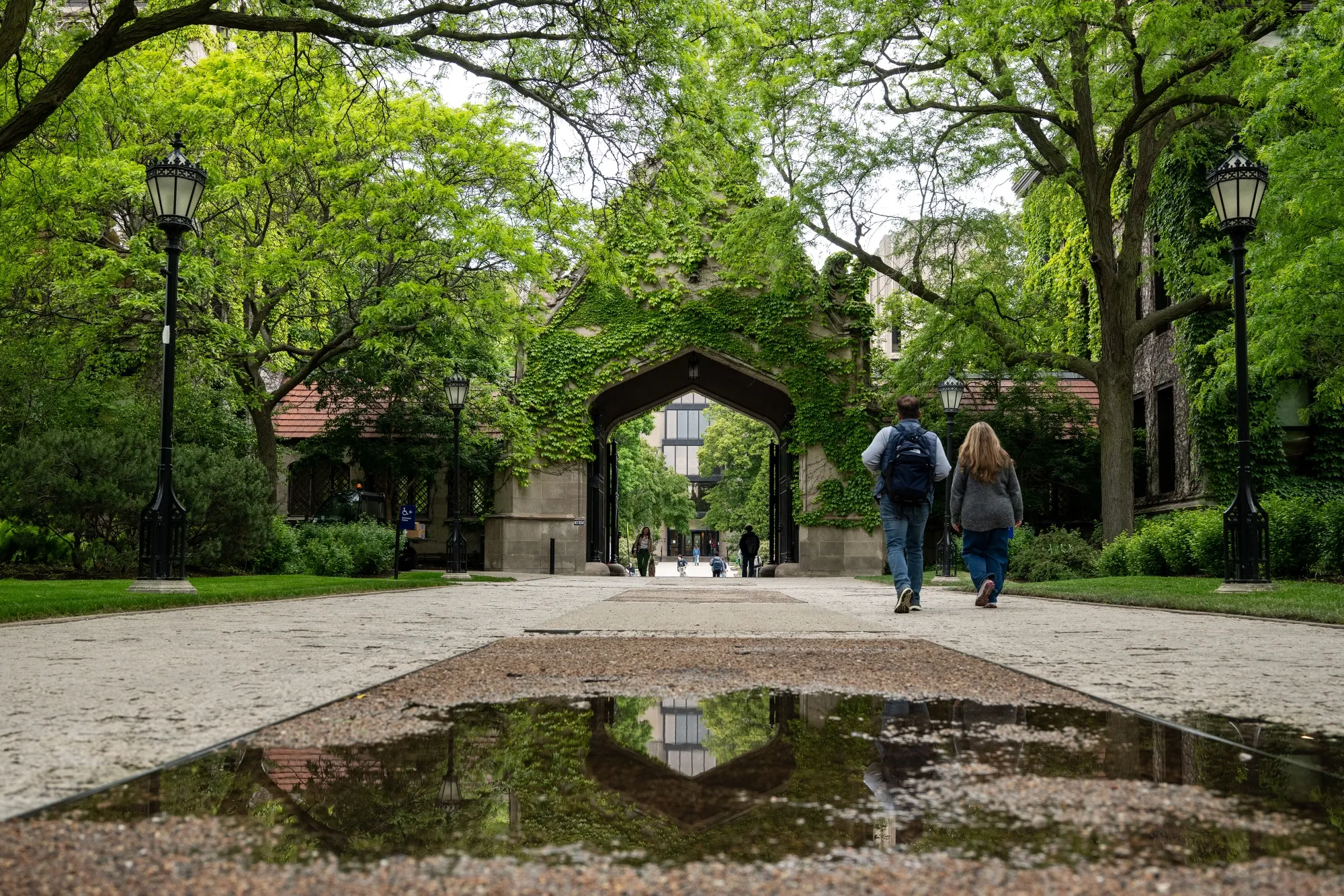 Cobb Gate at the University of Chicago campus.