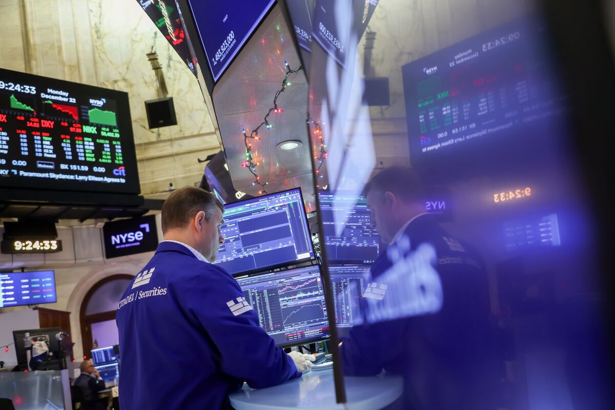 Banks’ Record Bond Short Sparks Quest for Answers: Credit Weekly - Bloomberg.com