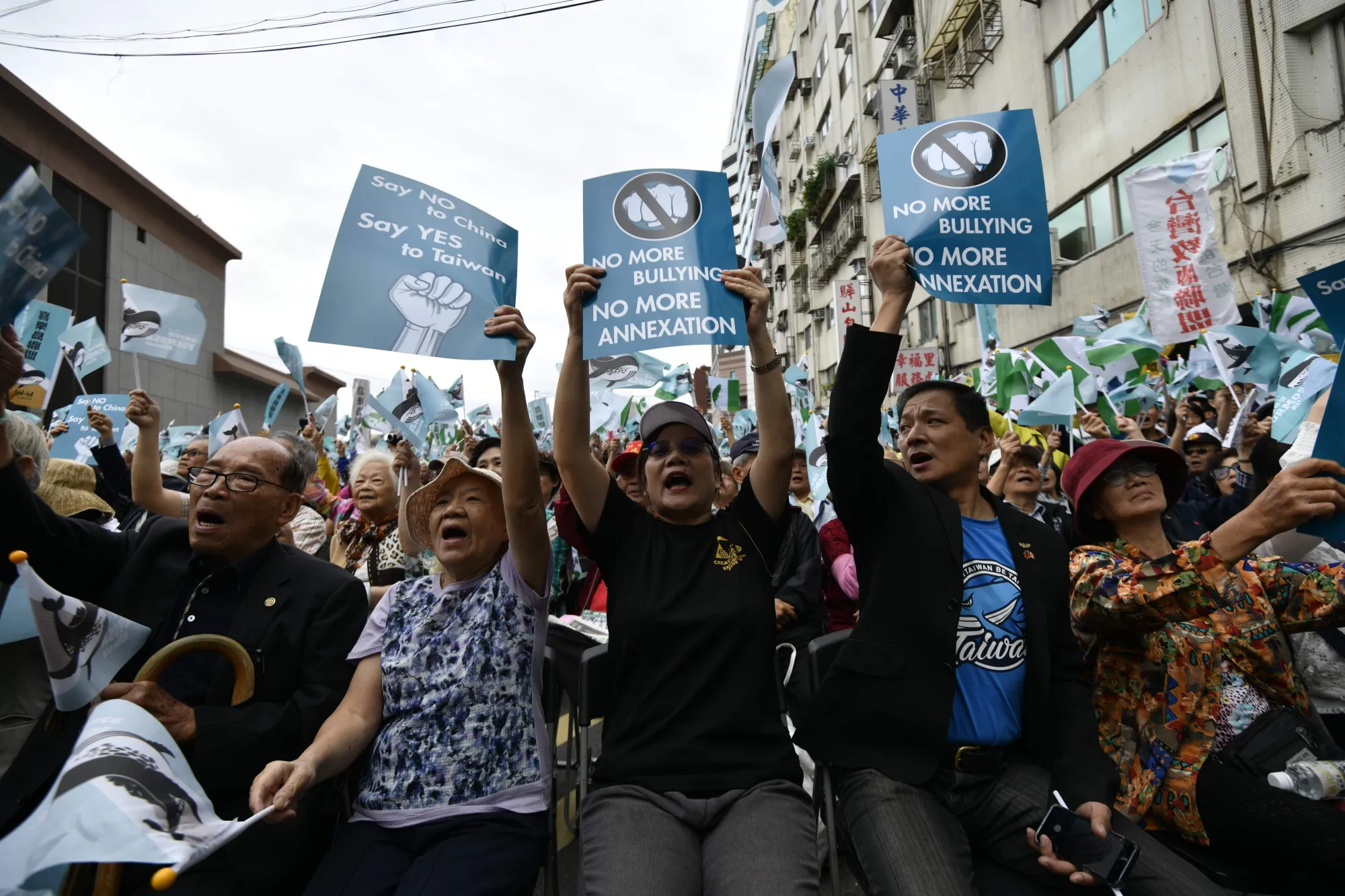 Demonstrators outside the headquarters of Democratic Progressive Party in Taipei on Oct. 20.