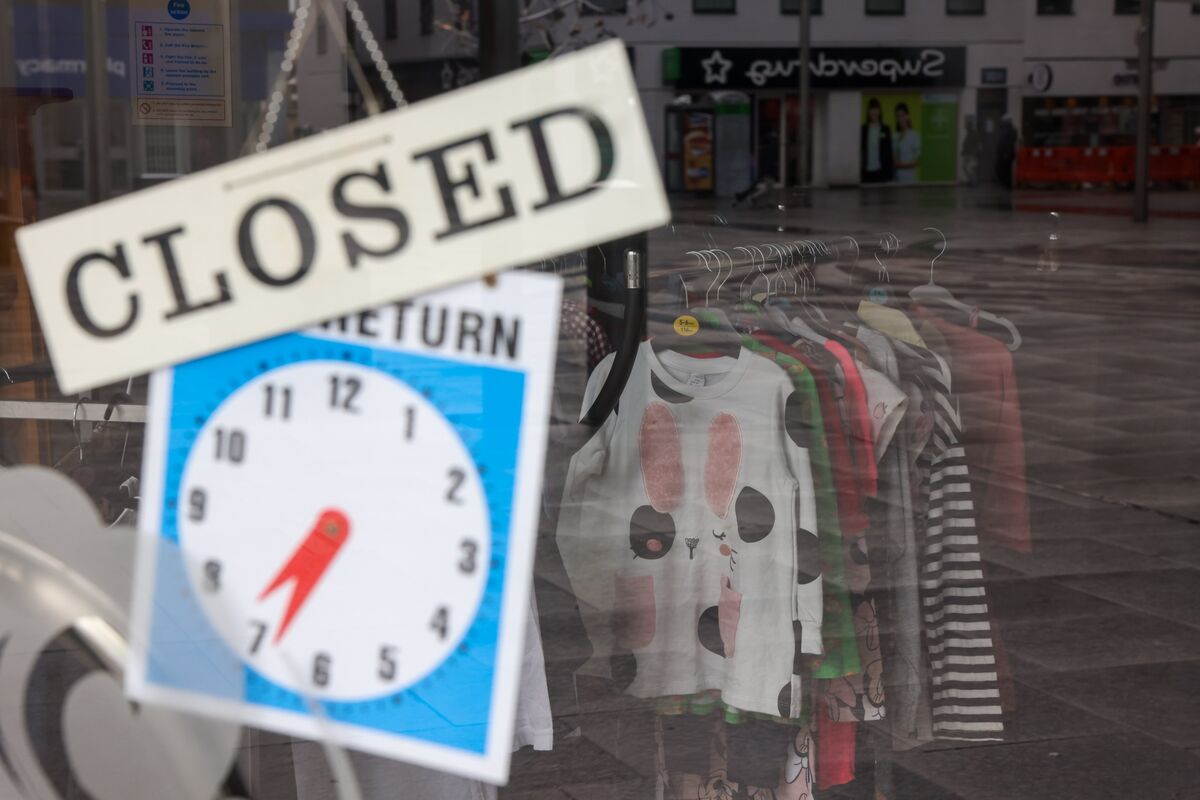 🟪"Crisi Economica: Aumento Record di Chiusure Aziendali in Inghilterra e Galles"