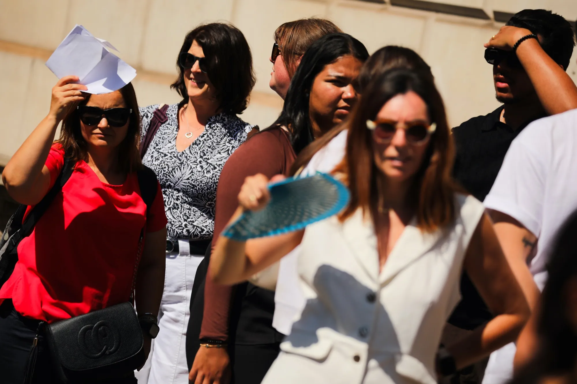 Amber 'risk-to-life' heat warning for London as UK could see hottest day of year; fifth heat wave peaks Thursday with temps up to 38C