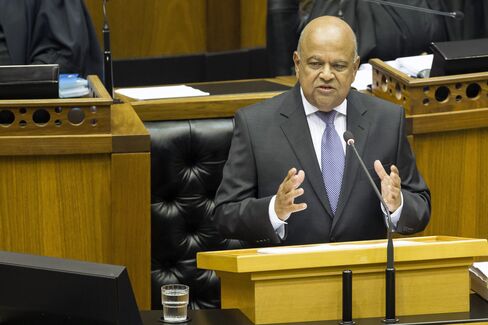 Pravin Gordhan delivers his 2016 budget.