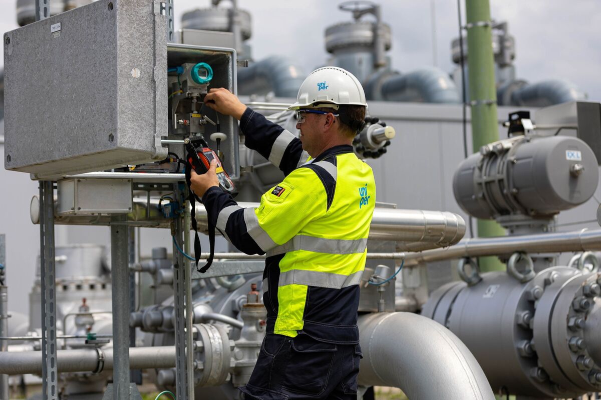 ⚫️ BLOOMBERG: Il prezzo del gas naturale europeo scende sotto i 30 euro per megawattora grazie a segnali di pace in Ucraina.