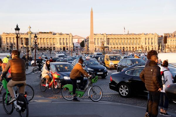 FRANCE-TRANSPORT-LIFESTYLE