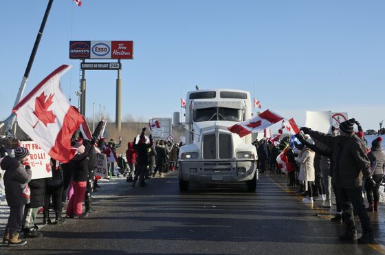 Trucker Vaccine Rule Brings Polarizing Protest to Canada’s Capital