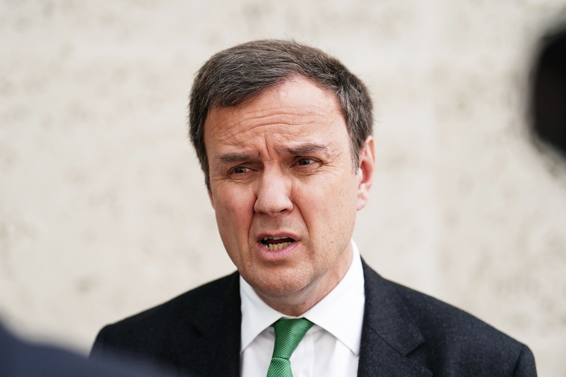 tory-chairman-says-party-may-lose-1-000-seats-in-local-election-bloomberg