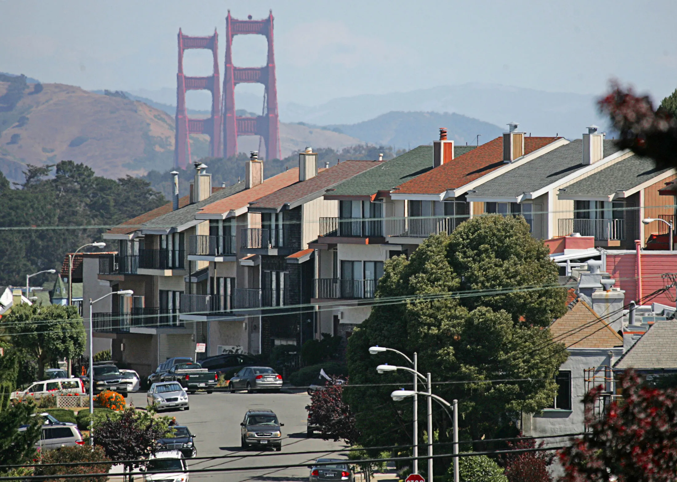 Realtors Lower Housing Market Sales Forecast